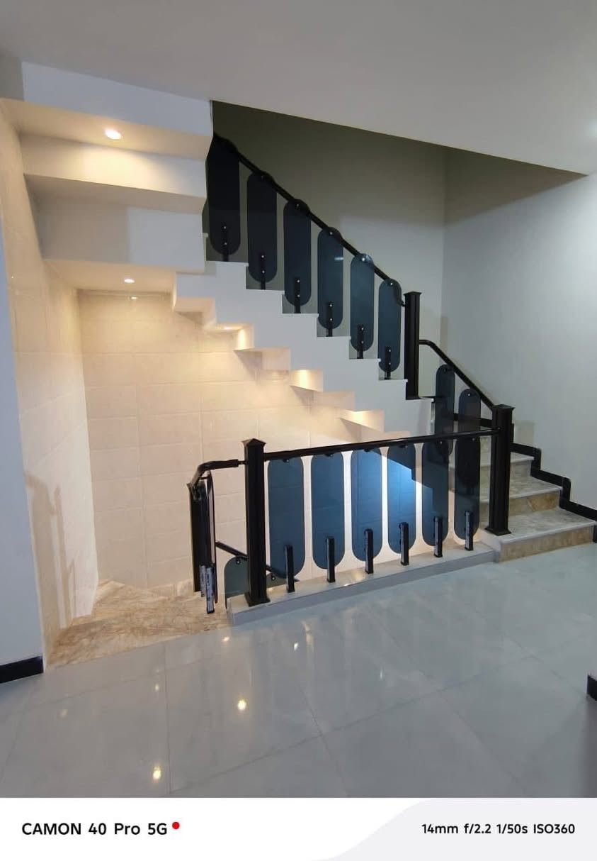 الشعلة ام نجم قرب من شارع عشرين 150 مترا لأبيع فقط طابو صرف بناء 25 تصل***********
