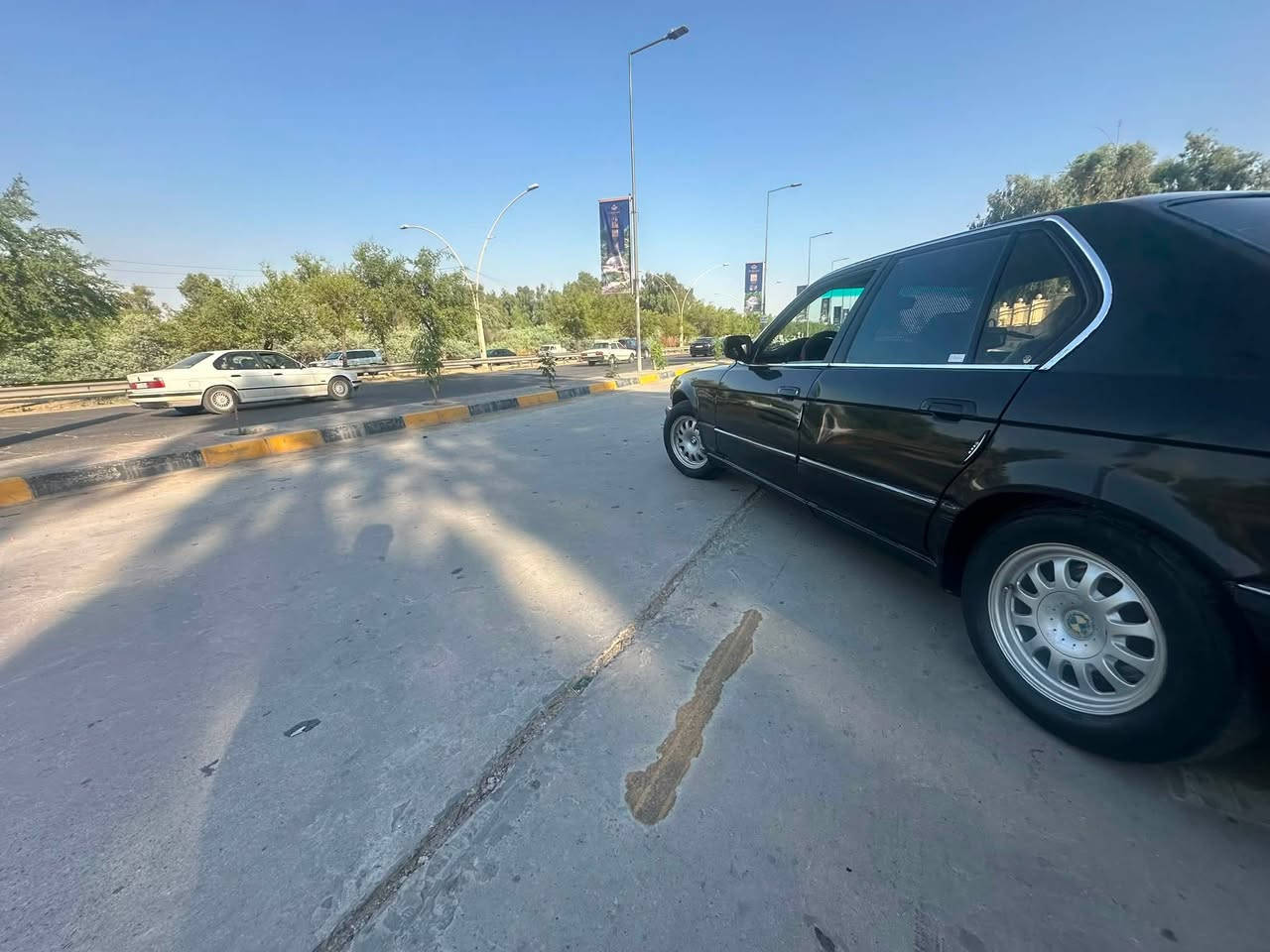 سلام عليكم بيم حجم 735✈️✈️سياره موديل
1991سياره BMWللبيع حصرا بدون مراوس اخوان سياره حيل حلوه ومرتبه مكينه وكير خير من الله بشرط رقم نينوى دولي سنوه وهزه جديده شرط تحول وكاله سياره كير توماتيك تبريد شاشه كامره جامات كهرب قفل مركزي لايت زينون ابو 100دولار بلاجكتورات جدد سياره مصبوغه جمالي لونها يجنن شرط 
اخوان رجا .......الماشراي لايتعب نفسو ويتعبني ويتصل الشراي يتفضل يجي ويشوف بعينو السياره سعره اخو البلاش ٤٠ورقه وبيها مجال خواتها الي مثلها فوك ال٥٠$
***********
