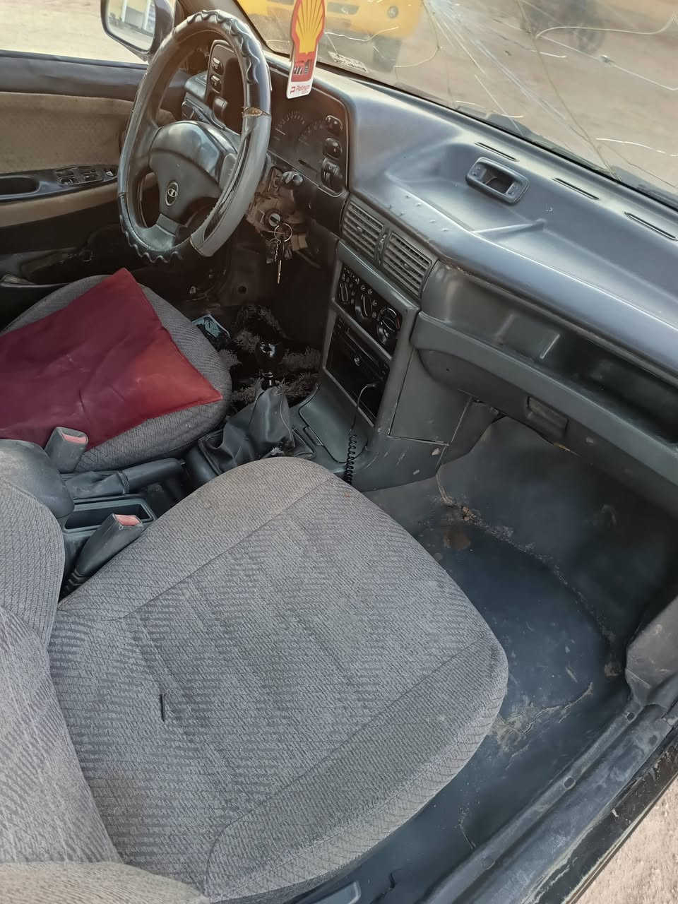 سلوو للبيع موديل 1995 رقم الانبار تحويل مباشر  سياره جاهزه كير عادي مكينه وكير وصدر كله مكفول ومكفوله من ضربه تبريده جاهز نقص غاز والصدر قبل يومين فتحته سعره ٢٢ وبيه مجال مكاني فلوجه تلفون *********** كورك ***********
