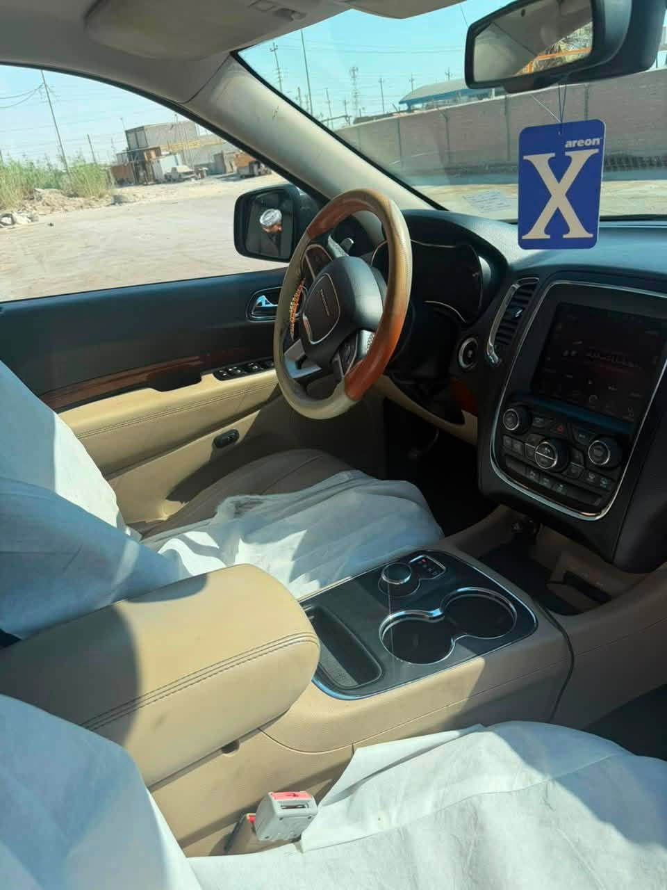 سلام عليكم
دورنگو. مديل 14 معلايه 17 

وراد خليجي.  

فول مواصفات

رقم بغداد 

كير ومكينه جدد 

حداديه. وتخم تاير جدد.  

جاهز سياره.  ونضيفه.    وحلا من صور 

سعر 160وبيهه. مجال.حك الجيه 

وبلعافيه على ياخذهه.  سياره جديده تحويل ثاني يوم رقم انكليزي جاهز بس شده

لاستفساره *********** العنوان  السماوه مركز المدينه
