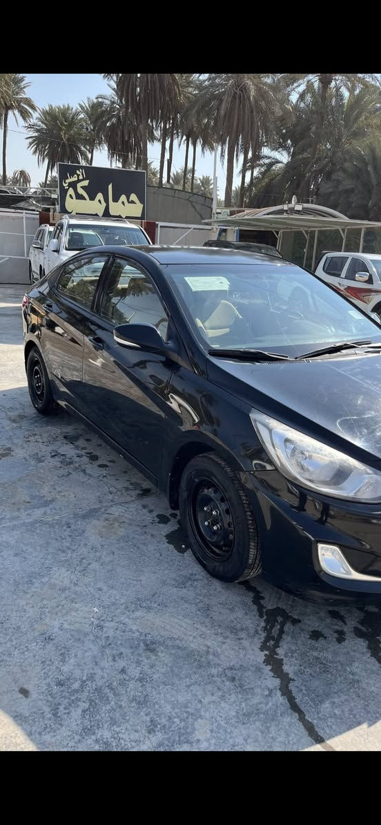 , السلام عليكم
اكسنت خليجي 2015 محرك 1600 رقم كربلاء بأسمي 
بدون صبغ وضربه فقط بارد ماشية 150 الف 
السعر 97 وبيه مجال
***********
