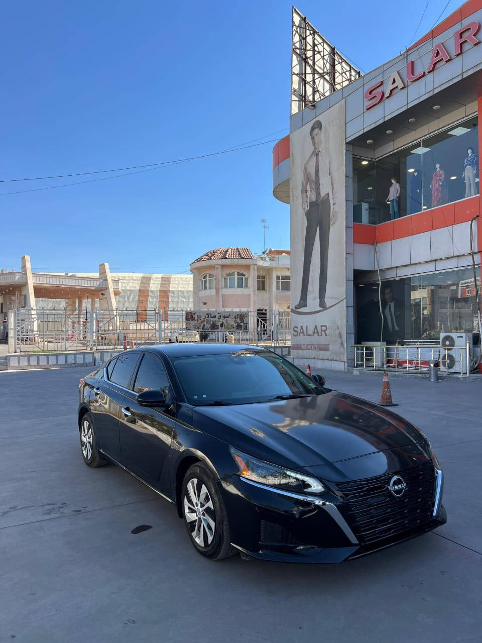 نيسان التيما موديل 2023مواصه فات S بدون رقم شاشه كاميره بسمه شغال لايت ليد بدون ارباك سياره جديده رقم موبايل *********** واتساب
