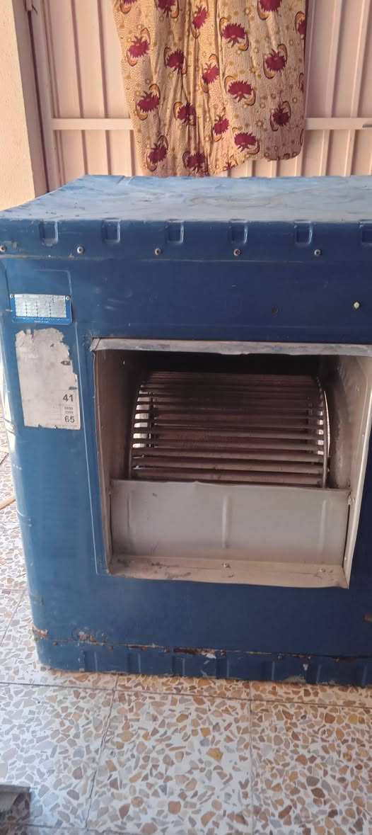 ***********السعر ١٥٠ شرط شغاله ونضيفه
