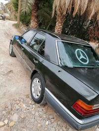 مرسيدس ١٩٨٨ • مكينة وكير نظيفه • رقم بابل