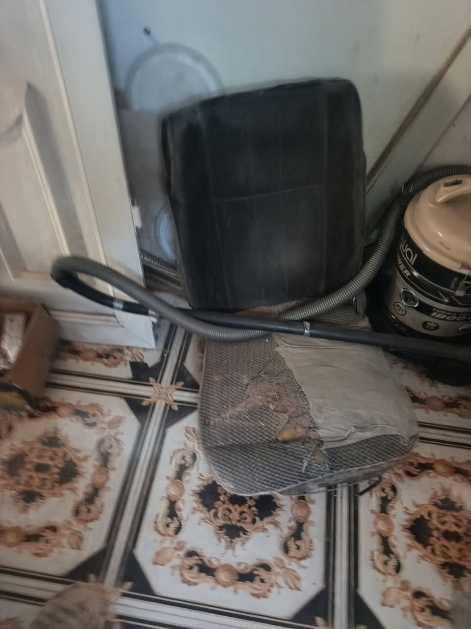 للبيع محرك اسمن بخار سعره ٤٠٠ كير مكفول ٣٠٠اكسل ٢٠٠سلف ٥٠ساعه جامه خلفية دشبول سعرهه ٤٠تجاوي عله خمسه درع امامي سعر الواحد ٧٥بلادي مكان ديالى بعقوبة ال كاطون  ***********
