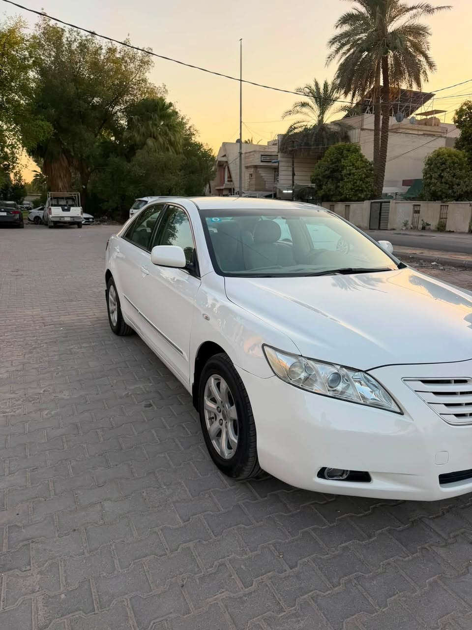 السلام عليكم للبيع كامري موديل 2008 خليجي محرك 2400 بيهة صبغ بسيط رقم بغداد بأسمي تخم تاير جديد بدون نقص السعر 100 وبيهة مجال حك الجية للاستفسار *********** مكاني الكاظمية
