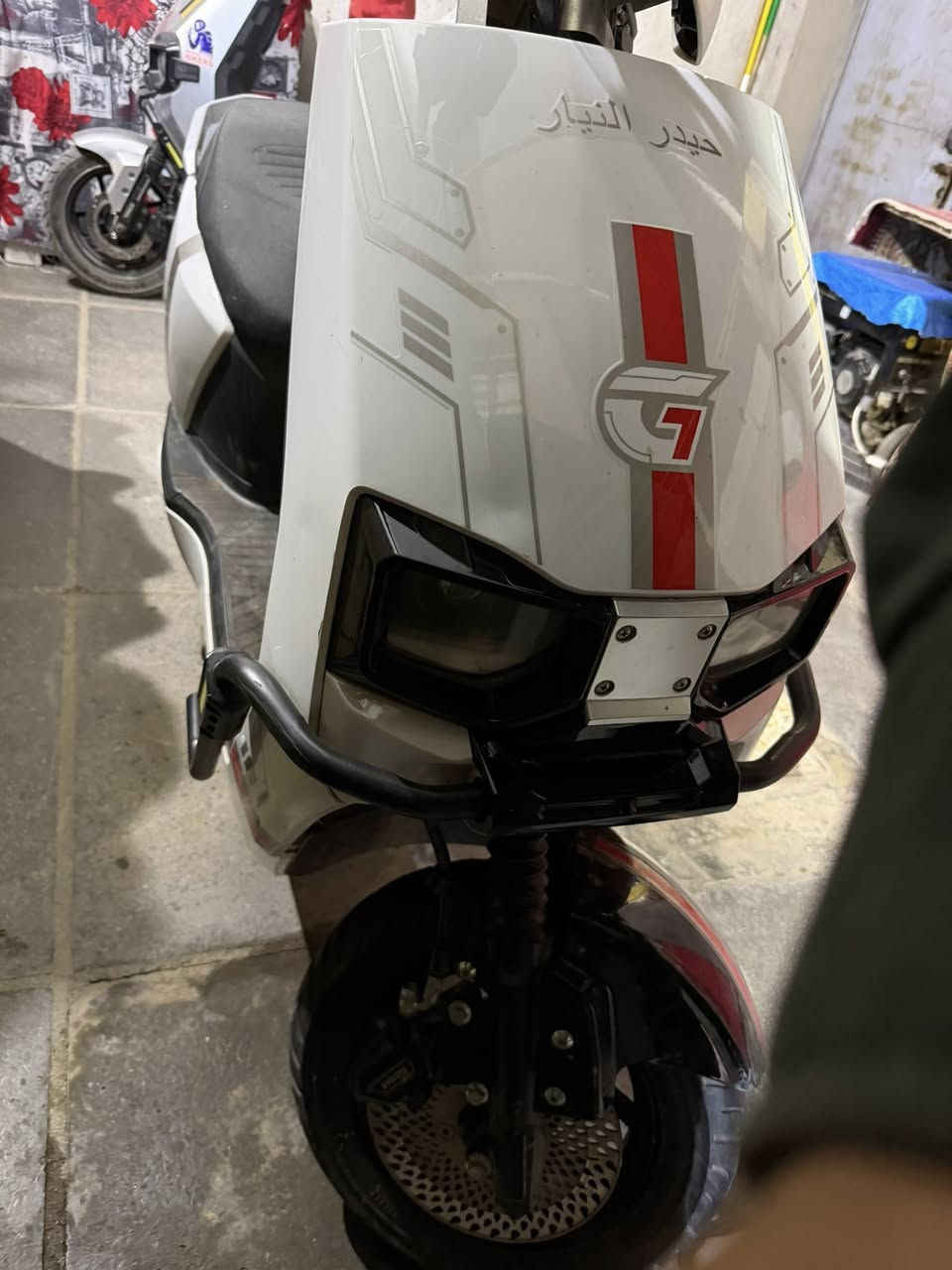 للبيع دراجة شحن باتريات 6 كبار مصطرة تمشي 60 كيلو اي نقص ما بيها سعرها خاص رقم ***********
