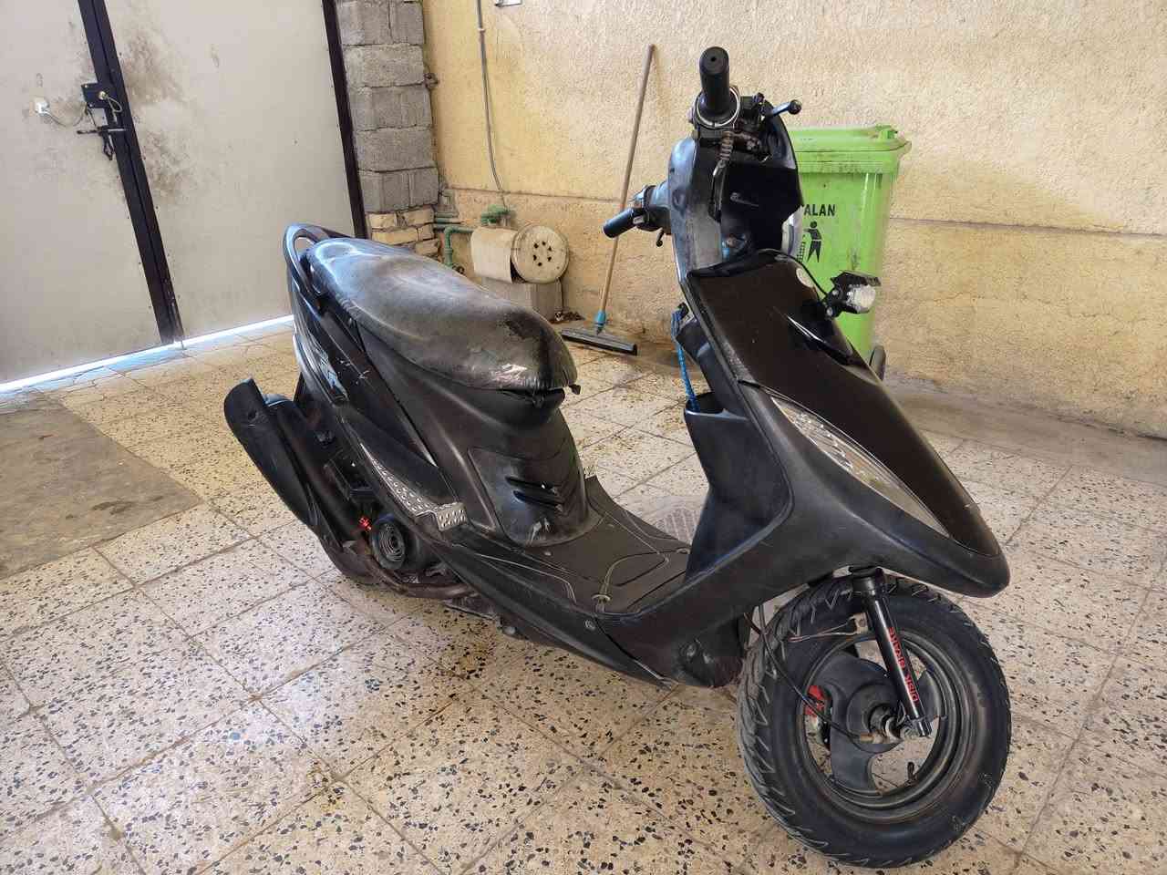 سلام عليكم دراجه ماكس عدله البيع بوشه 49 سعره 550 وبيه مجال مكاني كوت زوريجات
‏‪0772 264 0535‬‏
