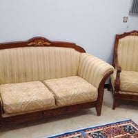 تخم مرتب ونضيف سعر السعر300 الف مكاني البلديات شارع المصرف 07711377733