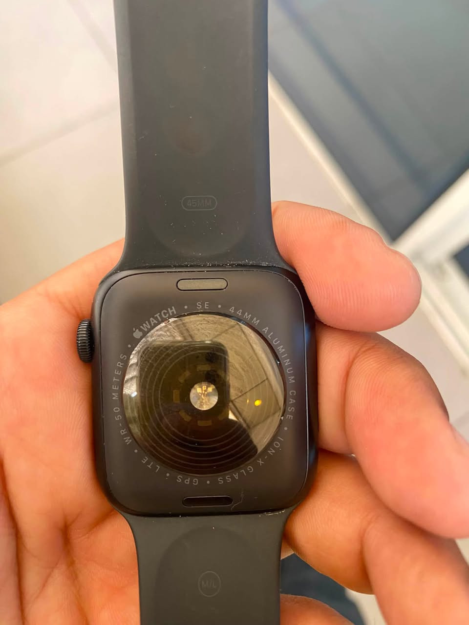 Apple watch
Se(2) gen
44mm 
جديدة كلش بطارية 100 رايدهه 225 الف مكاني جادرية سيدية دورة 
***********
