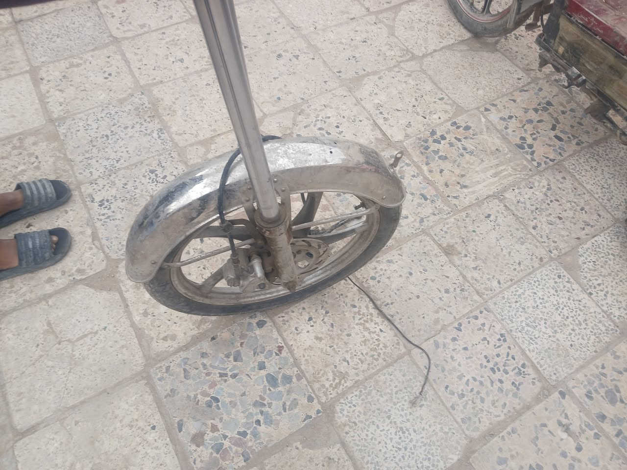 سلام عليكم دراجة للبيع سعر مناسب مكاني بغداد***********
