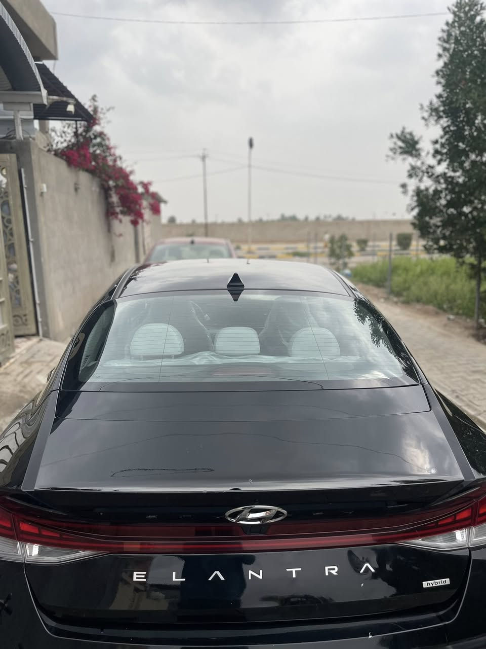 السلام عليكم النترا هايبرد لمتدد فول مواصفات2025
مواصفات👇
بصمه
فتحه 
جلد
تدفئه تبريد كشنات
ذاكره خزن مقاعد
دشبول شاشه متصل
نظام نقطه عمياء رادارات امامي خلفي
هند بريك بصمه 
لايت ليد بلادي 
لد متصل بك لايت
ماشيه 7 الف كيلو
السياره جاهزه من كولشي رقم بغداد بأسمي
حادثه فقط جاملق الخلفي وشبر بل جنطه الباقي مكفول مسورده على ايدي
السعر  170
للاستسفار ***********
