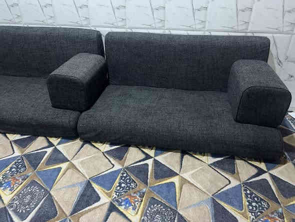 جلسه للبيع في البصرة 
الطول ١٠ امتار كامل 
٣ قطع ( نفرين ) 
قطعتين ( ٣ نفر ) 
زاوية ( ١ ) 
مسند ( ٤ قطع ) 
 السعر ( ٢٠٠ ) وبيها مجال 
*********** واتساب
