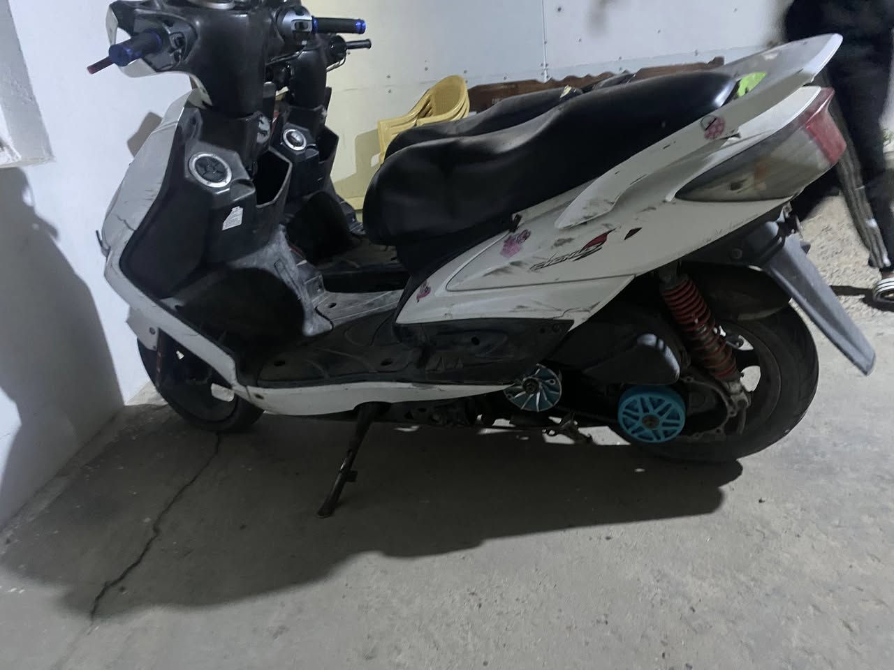 لبيع سكنس فحل مكينه58ونص سعرها 700 وبيها مجال مكاني حي عامل شارع 30 رقمي***********
