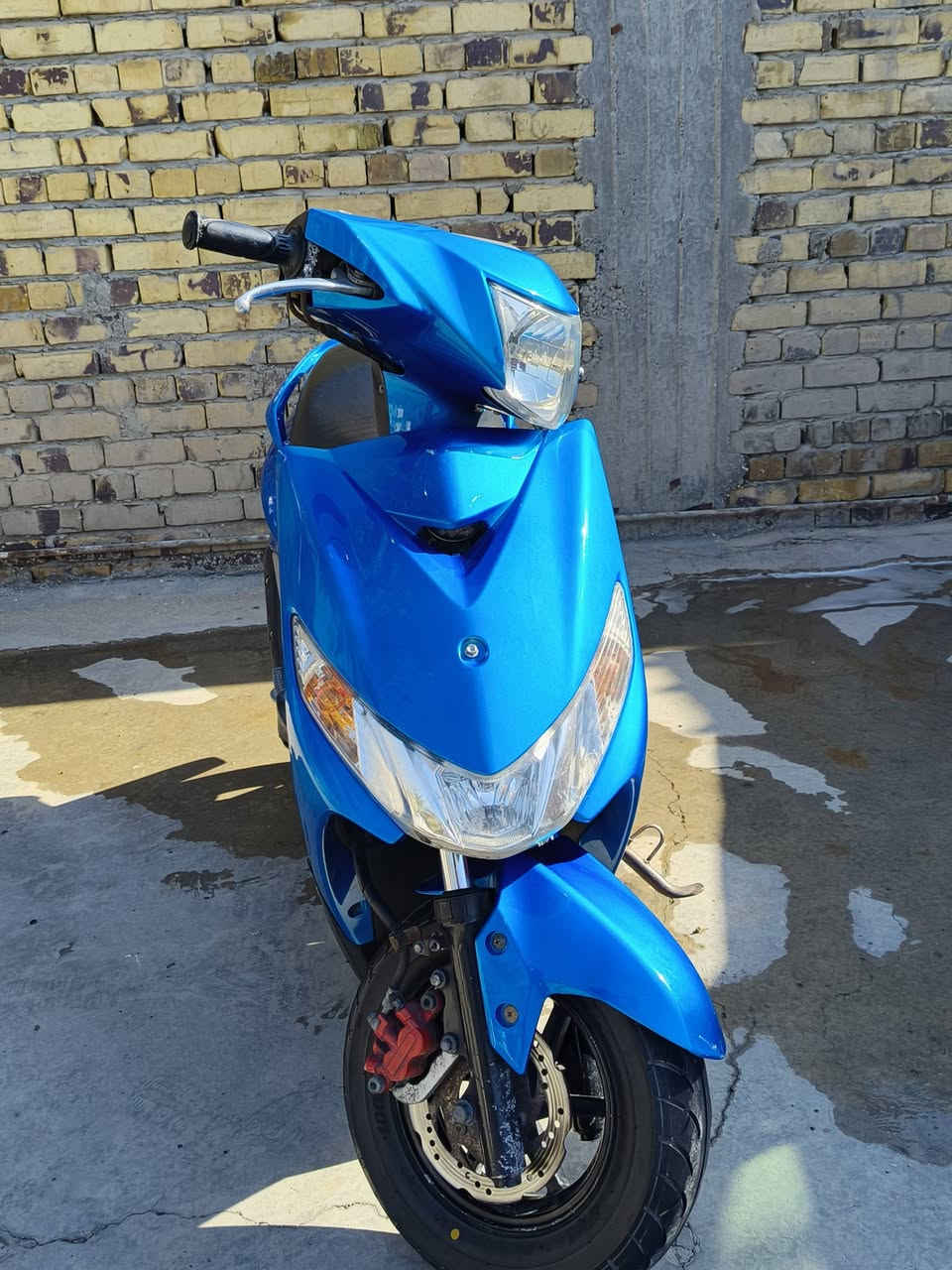 السلام عليكم دراجه جتي ار حديث للبيع الدراجه وكاله ما مفتوح برغي بيه جيب اي فيتر وياك صارله اقل الشهر نازله من الوكيل السعر 1500 وبيه مجال مكاني حله ***********
