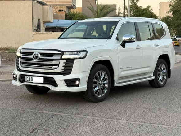 السلام عليكم 
رجائاً اقره المنشور و شوف الصور والتفاصيل قبل متتصل 

لاندكروز 2024 
وكاله SAS خليجي VX محرك 4000تنفس طبيعي ماشيه 4000 عليه تغليف PPF ضمان عشر سنوات 
السياره فووول مواصفات اعلى فئه 
السياره بيه بنيد تبديل و باب وصبغ ثلث القماره اثر عارضه واكعه عليه مكفوله مــن الكلبه والجفيه تكم مكفوله صور قبل الصبغ موجوده والسونار موجود السياره جاهزه للاخير بدون نقص السياره معروضه ب ( 645 $) وبيه مجال مجال بسيط مكاني بغداد البياع للاستفسار *********** متواجد واتساب واتصال
