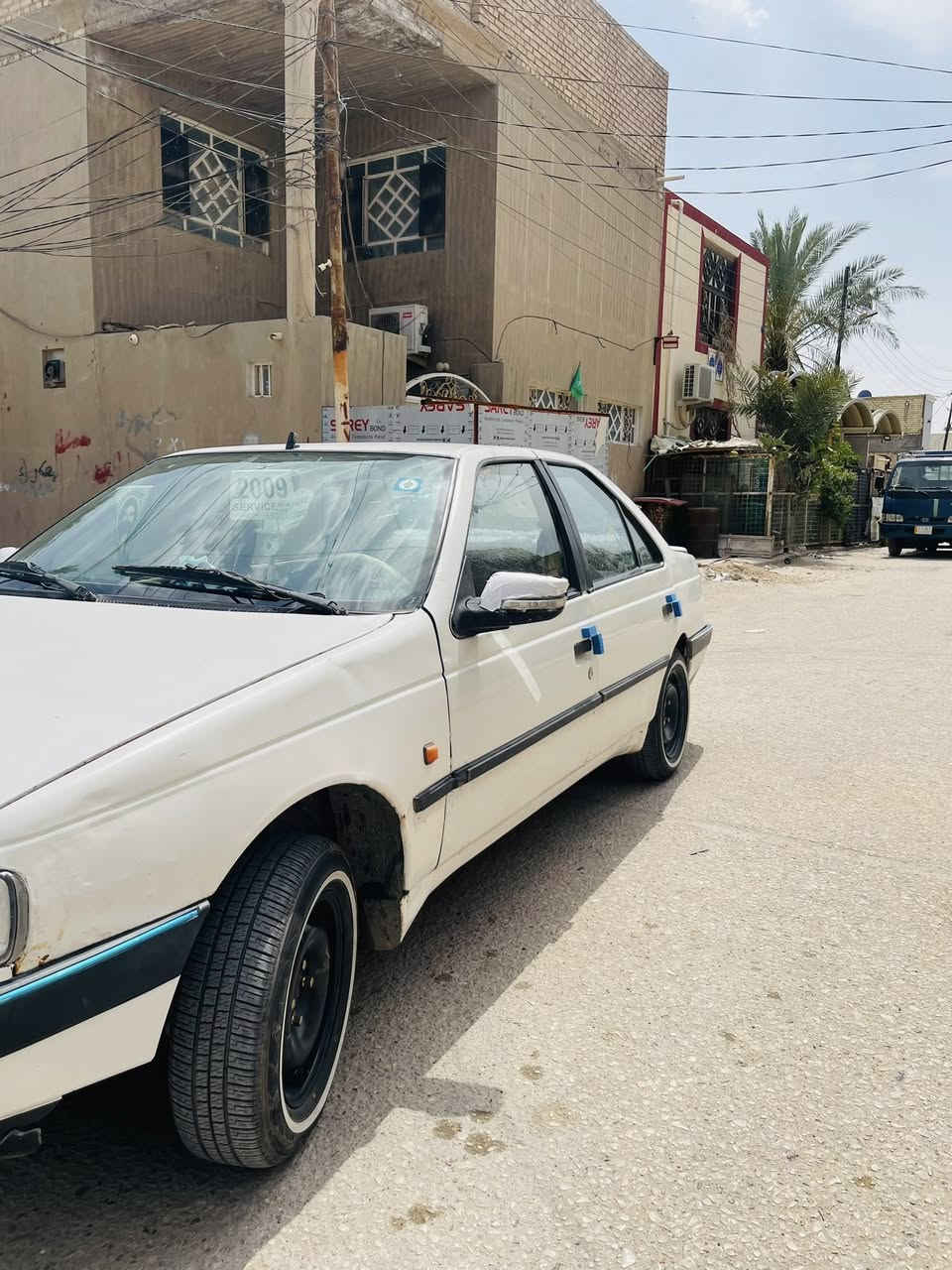 السلام عليكم  بيجو 405
كفاله عامه كير ومكينه فرنسي ستوني مصعده 
تبريد ثلج رقم نجف انكليزي بسمي مشروع وطني 
مكان السياره نجف رقم ***********
السعر 33 وبيها مجال
