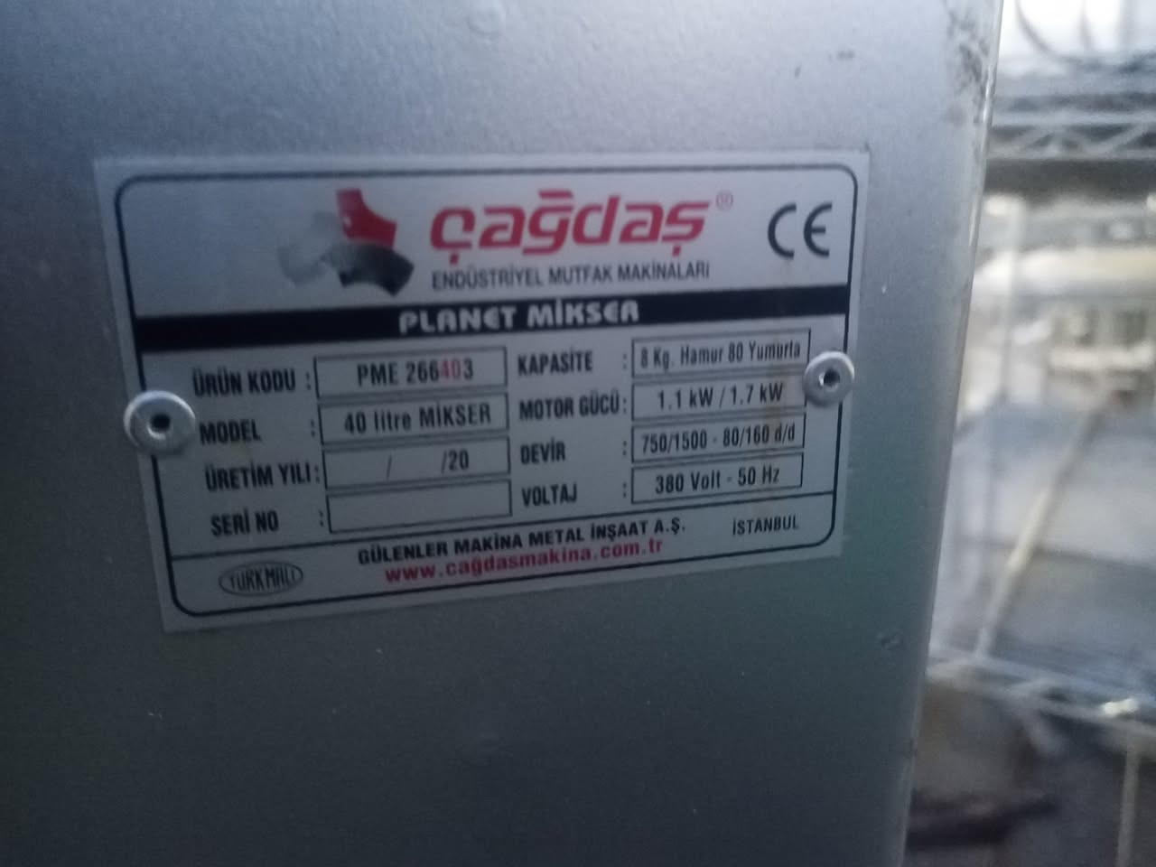 خلاط توركي 40  كرباي 3 فيز نفص كرباي سنكل
اخوتة جديد شرط شغل كامل 1 جدر2 يدة
***********
***********
