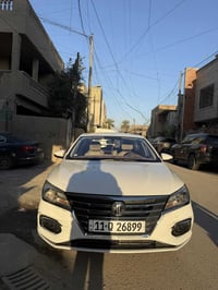 للبيع  MG 5 ابيض اللون ، موديل 2024 خليجي  نص مو فول  بيها شبر بارد با...