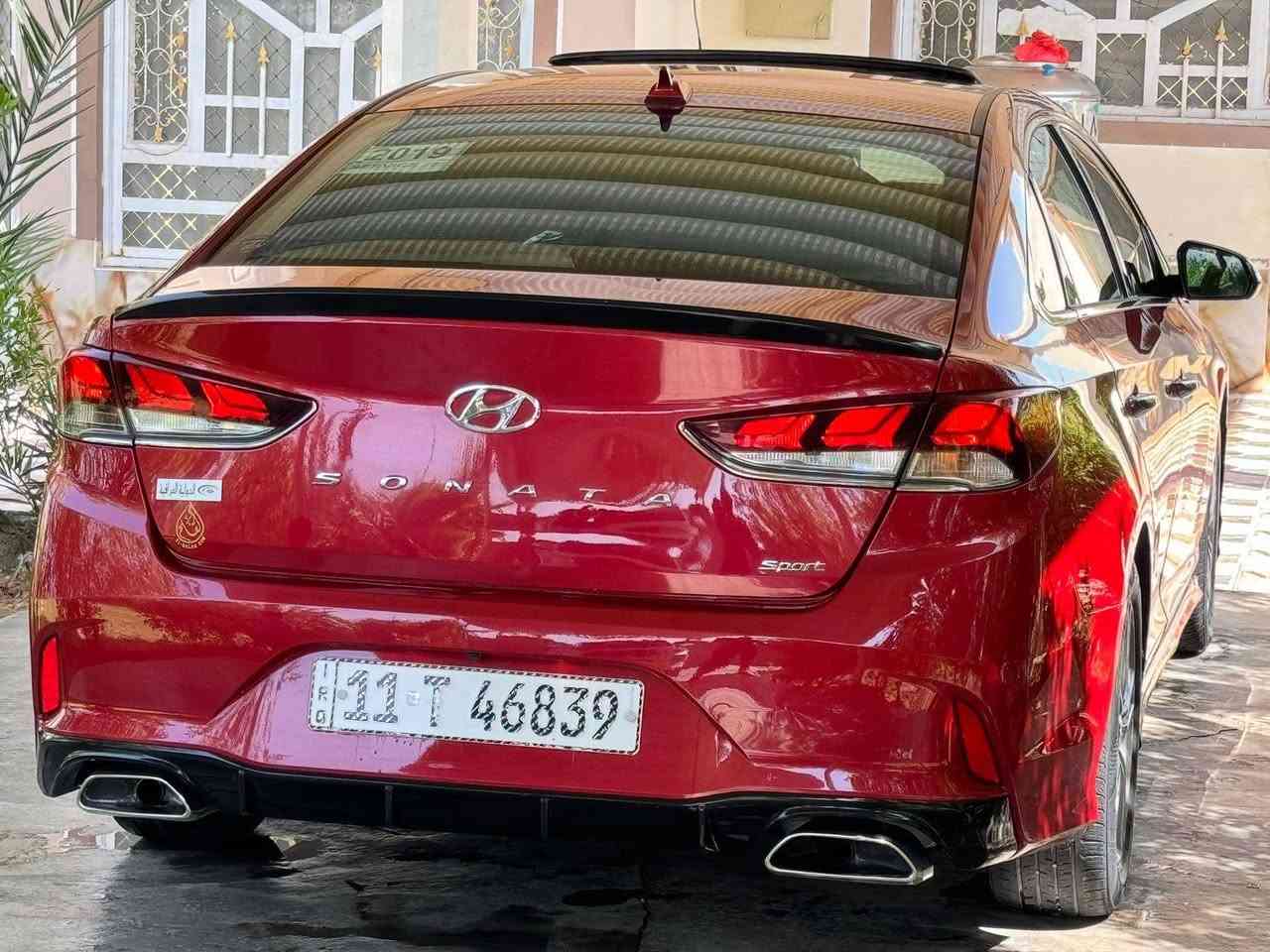 السلام عليكم
اليريد الجديد هاذا الجديد

. 
امريكي 
جاملغ وبنيد بدون دواخل ✋ 

بيها نضافت كشر وداوخل شرط زيروووو

وشرط الفحص والسونار وين ميعجبك تفحص افحص
 
سياره جديده جديده
 و.دواخل. شرط زيرو شرط 

سوناتا 2018..
امريكي...
رقم بغداد دولي 11 ...
بسمي.. 
داخله هزه ..... .  
المواصفات...  

هيه فول فول.   .

SPORT 
سبورت فول
شفتات ستيرين رياضي. ....
رادارات جانبيه...
فتحه ...
بصمه....
بصمه ابواب وتشغيل...

تحكم ستيرن...
ثلاث انضمه قياده..
ترايش نيكل دوس....
دبل كزوز....
اشاير بالمري....
دتفئه كشنات... . 
كشن كهرباء..
شاشه جبيره.. 
 بلاد...
بلوتوث مكان شحن..... 
حساسات خلفيه....
لد أمامي نهاري... .. 
 .... 
محرك 2400  بلكارتون ...
كير ومكينه بلكارتون صدر خلفي وامامي جديد

تخم تاير...
ويل بلادي ...

مانقصها لو برغي نضافه 1ع1
السيارة جديدة شكد متتوقع

السعر.       ((130))
 بيها مجال للشراي 
 

***********

*********** 
...
رجاء الموشراي لايضل ينطي اسعار بكيفه
السيارة بالحقيقه احله من الصور بأكثر 🧿

