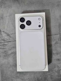 17 برو ماكس e-sim لون ابيض 🩶.  بطاريه 100‎%‎ عدد الدورات 35 دوره .  نظ...