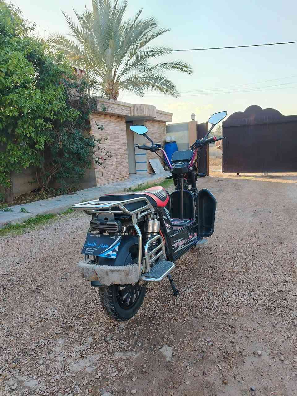 دراجه جبلي وينلي 
موديل ٢٠٢٤
فول نضافه 
 فول مواصفات بصمات عدد  ٢
تشغيل عن بعد 
كهربائيات كامله اشاير عالي ناصي 
بطاريات عدد ٦
تايرات جديده
لايت زنون  
ماناقصها اي شي
سعر 550 
رقم ***********
