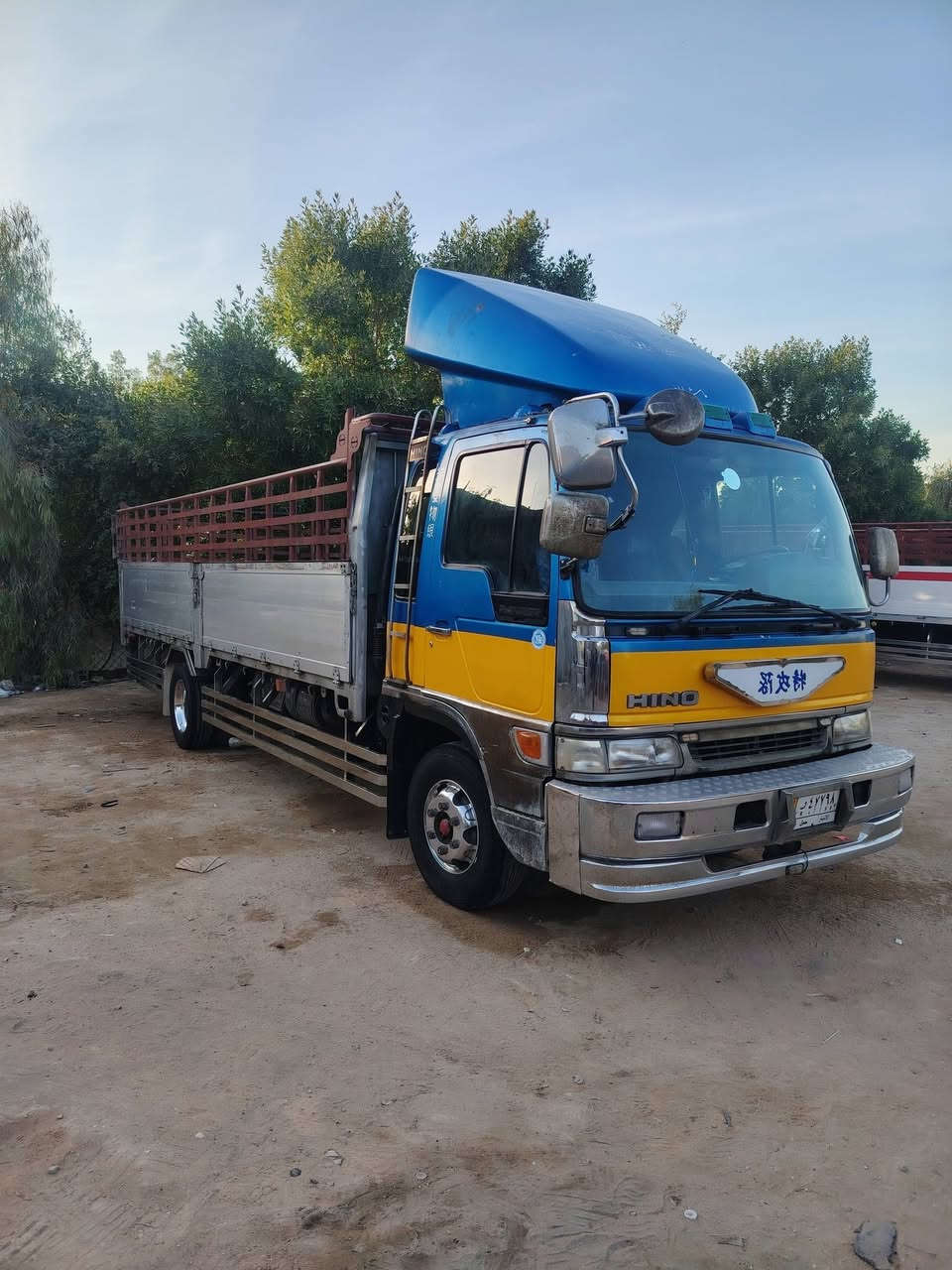 سلام عليكم هينو انكر مكينه 80خطين كير وكسن سوبر كهربائيات  تبريد ثلج وتخم تاير 19/5   تخم ويل ستيل سبايدرات ستيل تانكي 300لتر ستيل جاملغات ستيل سستم كله اصلي محجر بوري تفصال جديد سياره كفاله عامه ماعايزه برغي سته وربع بلاد رقم انكليزي بسمي سنويه لل 2031 مداور ثاني يوم سياره كفاله عامه كبل للشغل للاتصال استفاسر اكثر خادم ***********
