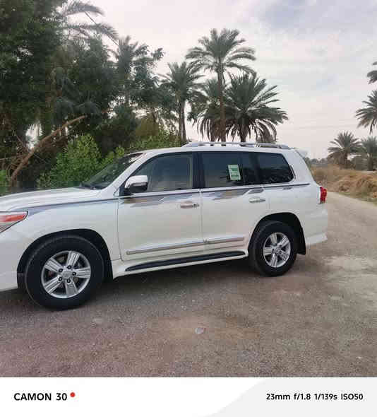 لاند كروز ٢٠١٣مكينه كير ممفتوحات علشركه ماشيه ١٤٠ سيارة بيه تبديل قطعتين اصليات باب وجاملغ امامي بدون دواخل بريم اصل السعر 318,,,,,***********,,,,***********
