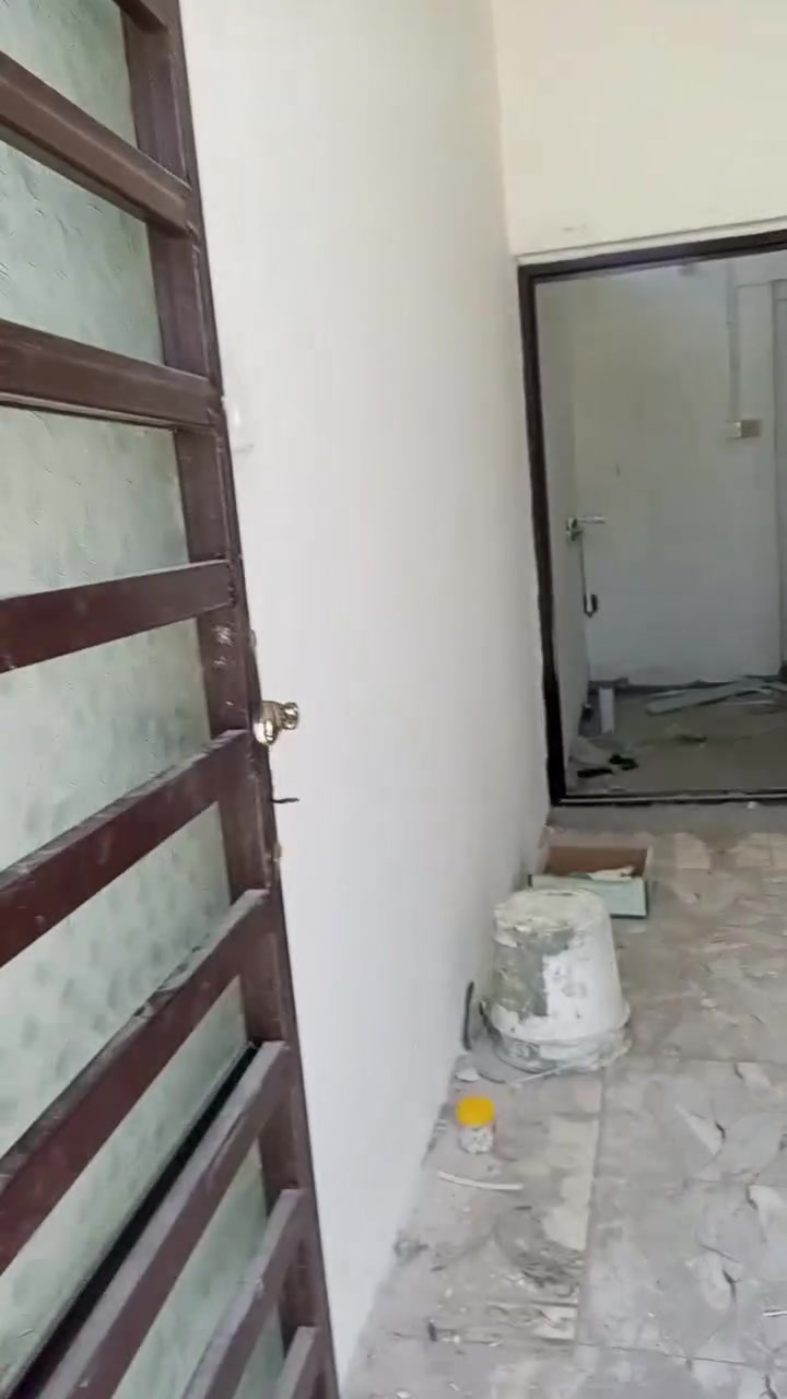 دار للايجار نظيف حي العسكري قطاع 16 غرفه وصاله ومطبخ وصحيات السعر 200الف الاستفسار ***********
