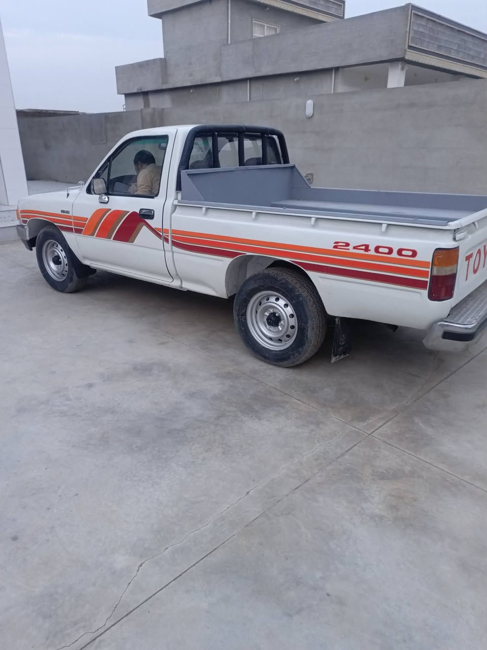 للبيع 93 صبغ جماليه هزة جاهزه طخم تاير جديد السياره جاهزة وكفاله عامه رقم اصفر نينوى ***********
