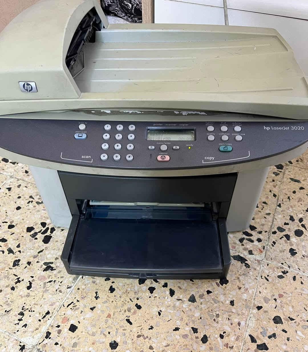 طابعة hp laserJet 3020 للبيع
انتم قيمو السعر ماعرف سعرها


**إذا كنت صاحب هذا الإعلان وتريد حذفه لأي سبب، رجاءا أرسل رسالة إلى الدعم الفني**