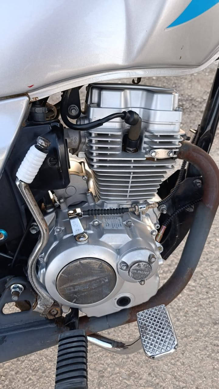 سلام عليكم دايون عضم للبيع موديل 2022اوراق أصولي منفيس هم موجود دراجه نقصها بس استنده ثنائيه دراجه خير من الله السعر 1100 وبيها مجال مكان حله جسر بته 
رقمي ***********
