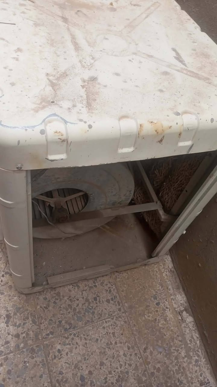 مبرده شغال كل عيب ما بيها سعر ٦٠ الف شراي تعال خاص عنوان كركوك شارع قداس
العنده غراض للبيع راسلوني *********** او اتصال ع رقم
