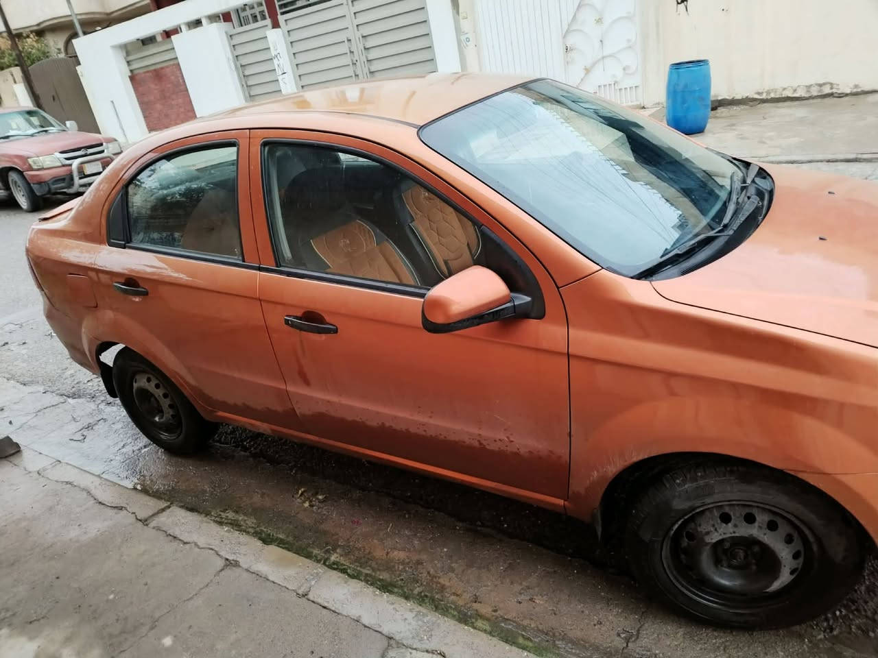 السلام عليكم افيو موديل 2007 رقم دهوك جديد شرط التحويل محرك وكير وتايرات كلو شرط بيها بوند مرشوش اثر جراد وبيها بارد بجاملغ الخلفي فقط السعر 60 وبيها مجال مكانها موصل جانب الايسر ***********
