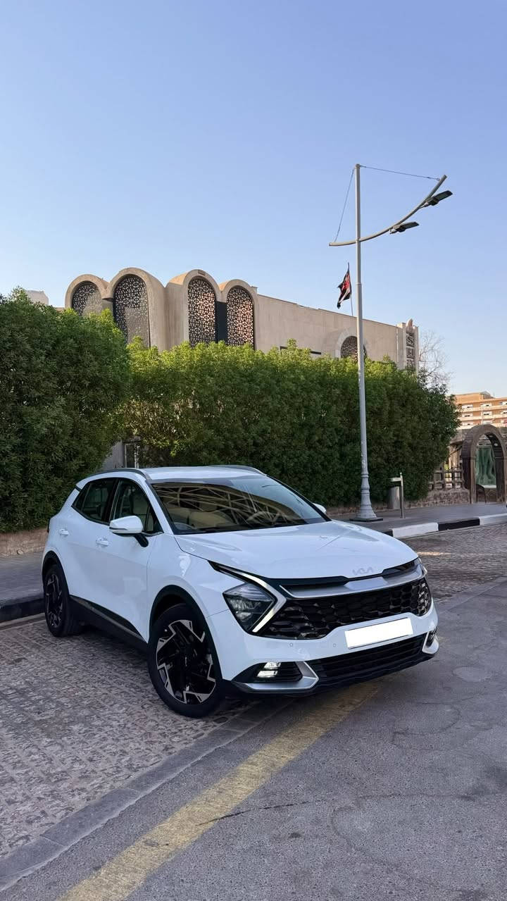 كيا سبورتج مديل 2025 رقم اربيل
سياره بيه بارد مكانين 

ماشيه 27الف كم 
بصمه تشغيل وابواب كذالك تشغيل عن بعد حساس امامي خلفي ورادار جانبي  شفتات ستيرن سايد بريك كهرباء تبريد قطعتين  ترحيب عند القتراب 4 انظمه قياده .

مكان السياره بصره ***********
