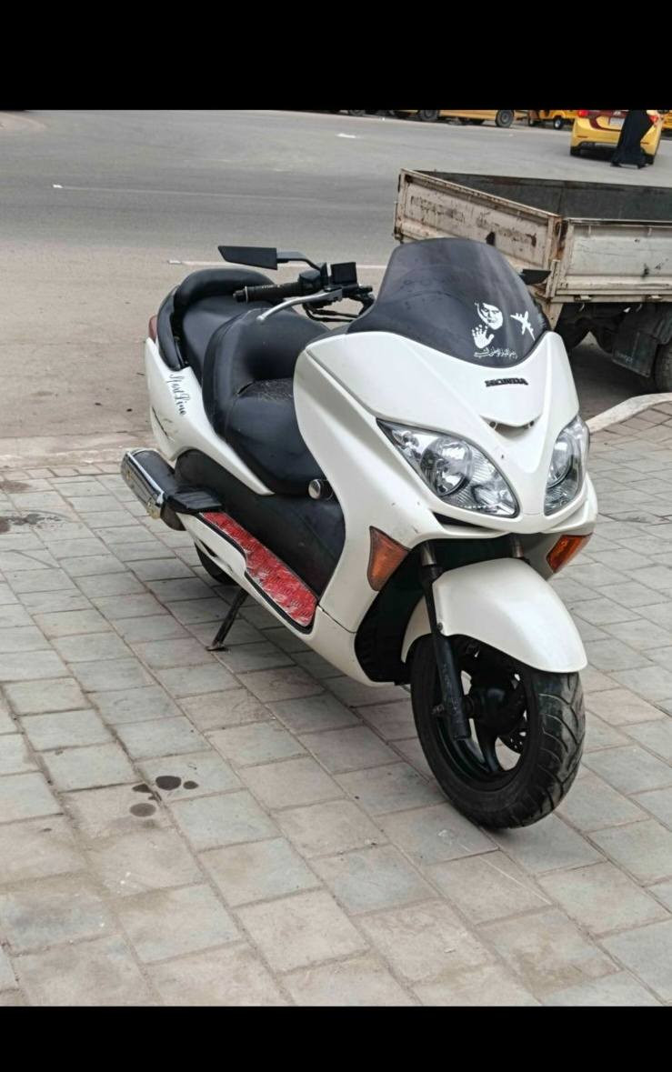 سلام عليكم دراجه فورزه 08دراجه نضيفه حيل شوفت عينكم اي نقص مابيها مكينه مامفتوح دراجه بلادي شلعه معدل خير من الله ب850وبيها مجال قليل مكاني بغداد حي تونس رقم *********** اتصل او وتساب
