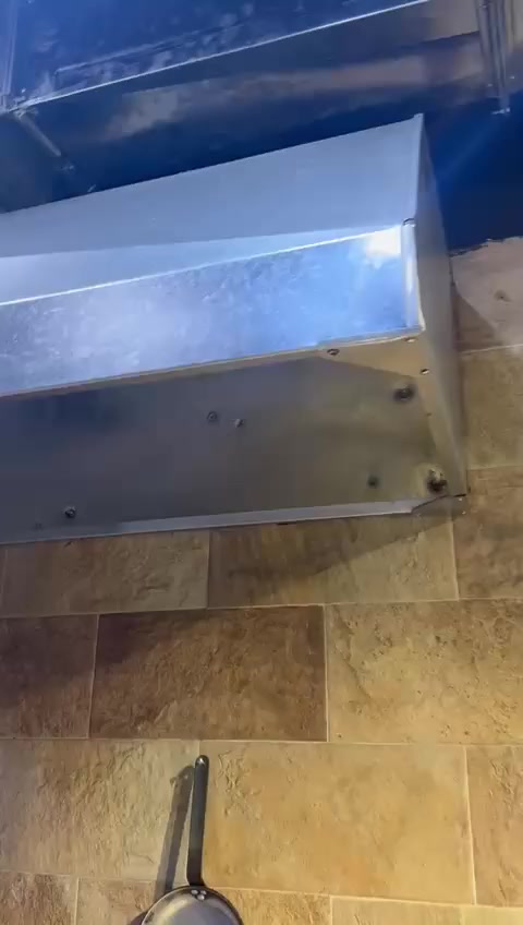 السلام عليكم دكت تفصال قطعتين مصاله شهرين مشدود شغل درجه اولى كامل هوه وساحبات 2 فصلته بمليون و300 قيم باليرضي الله وشايف خيره ***********
