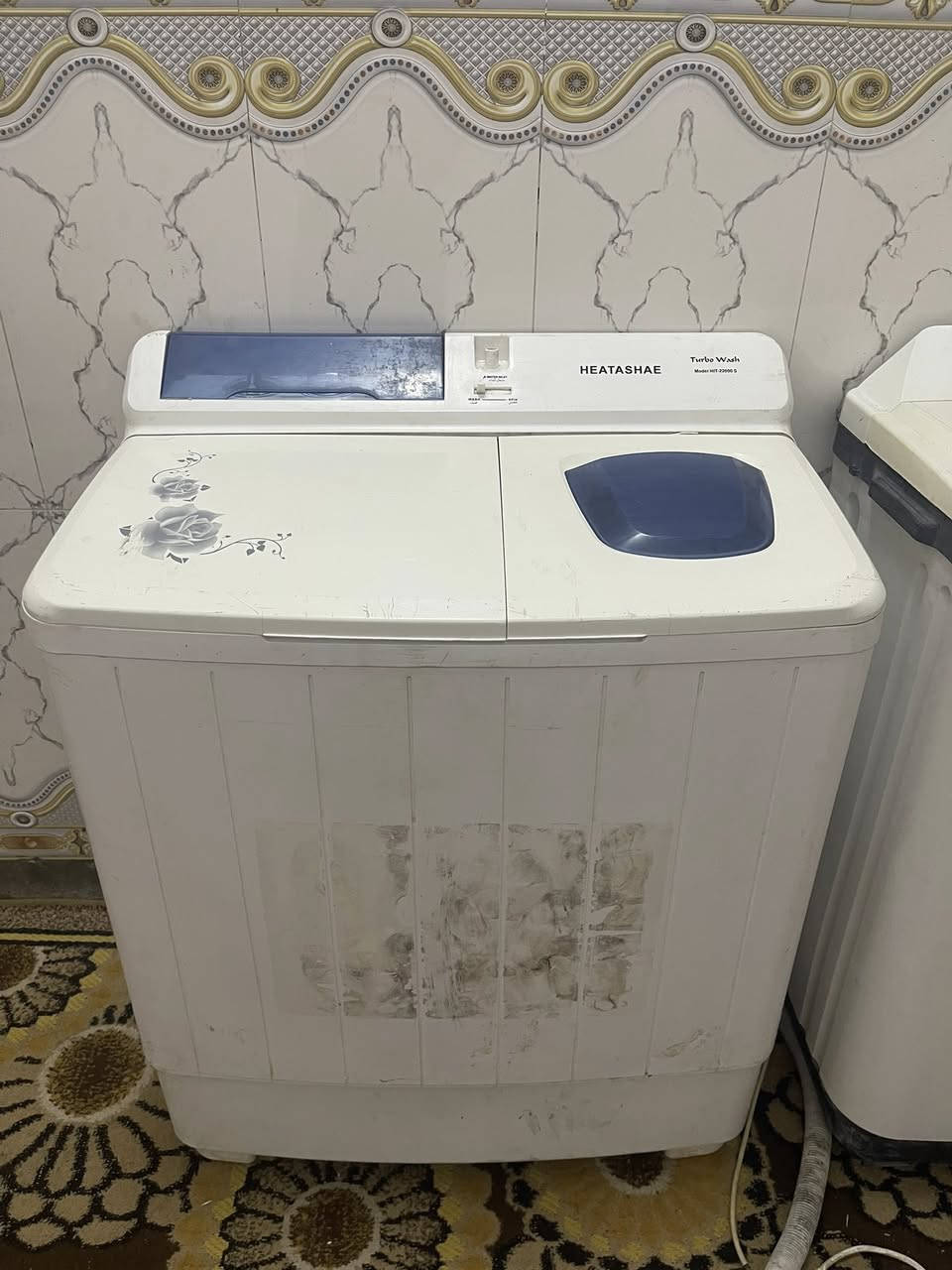 السلام عليكم. غسالتين للبيع شرط الشغل ع الفحص ونظافه يلاد + طباخ ليزري الاصلي . مكان شطره ع الحولي للتواصل ع ***********
