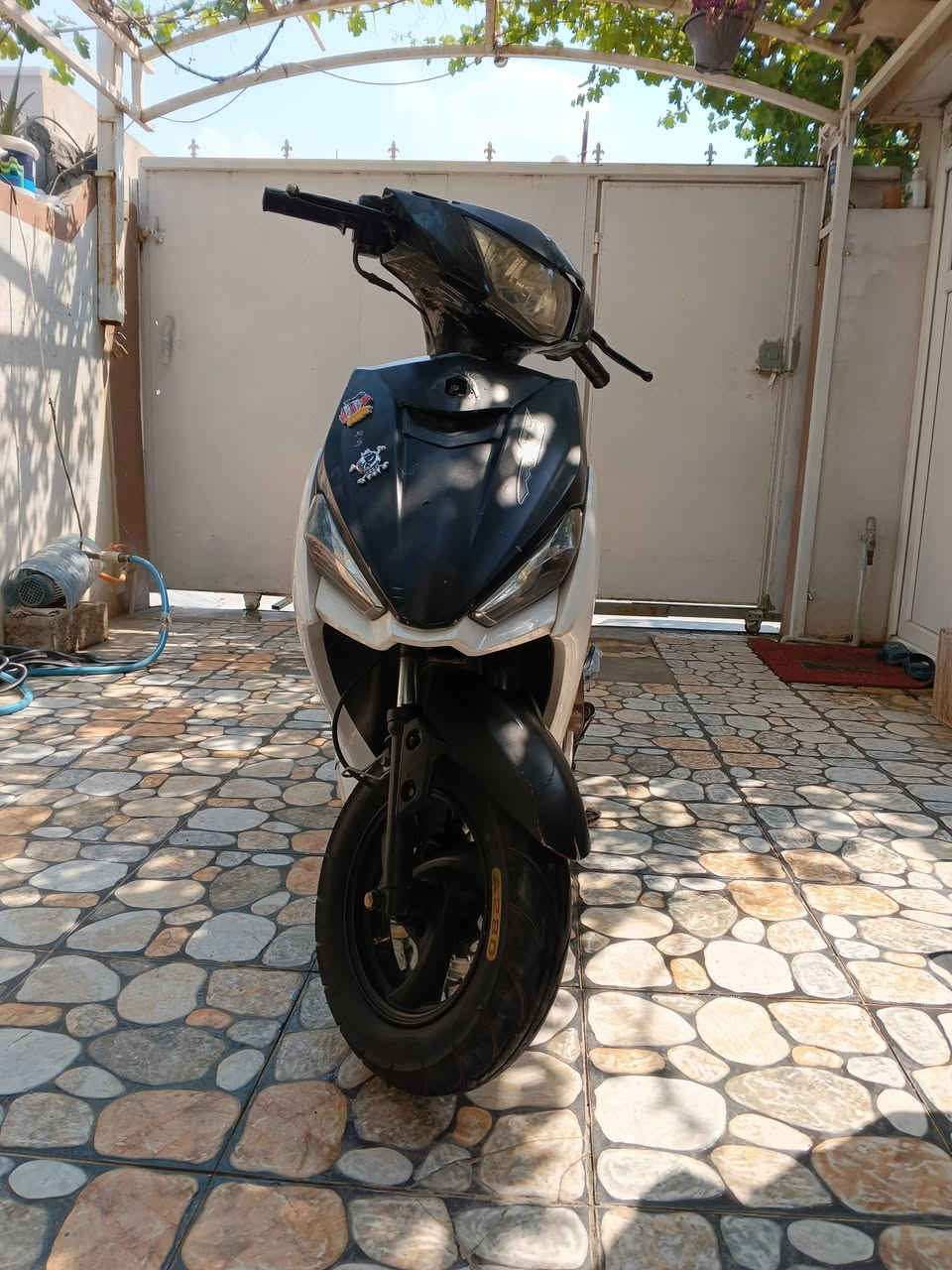 ماكس FS 2021   للبيع مكينه كفاله كهربائيات بشرط كامل نكره سلف بطاريه جديده تايرات جديد شلعه ومعدل مكان كركوك قادسيه سعر ( 250) وبي مجال حك الجيه.رقم ***********
