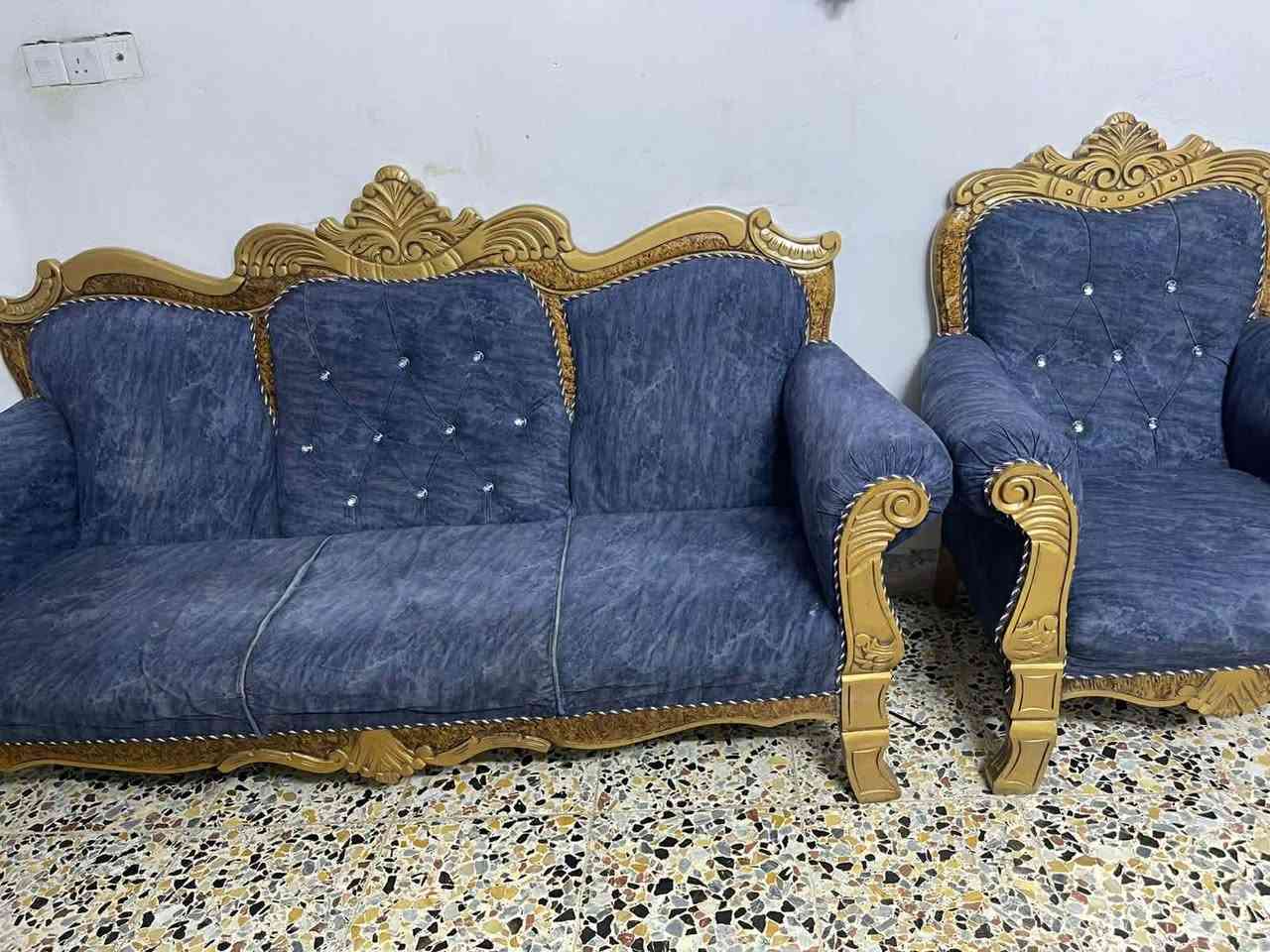 تخم مصري عشر مقاعد ضرره القماش مال قنفه يرادله كبس موضح بالصوره
مكانه مدينه الصدر 
سعره 350


**إذا كنت صاحب هذا الإعلان وتريد حذفه لأي سبب، رجاءا أرسل رسالة إلى الدعم الفني**