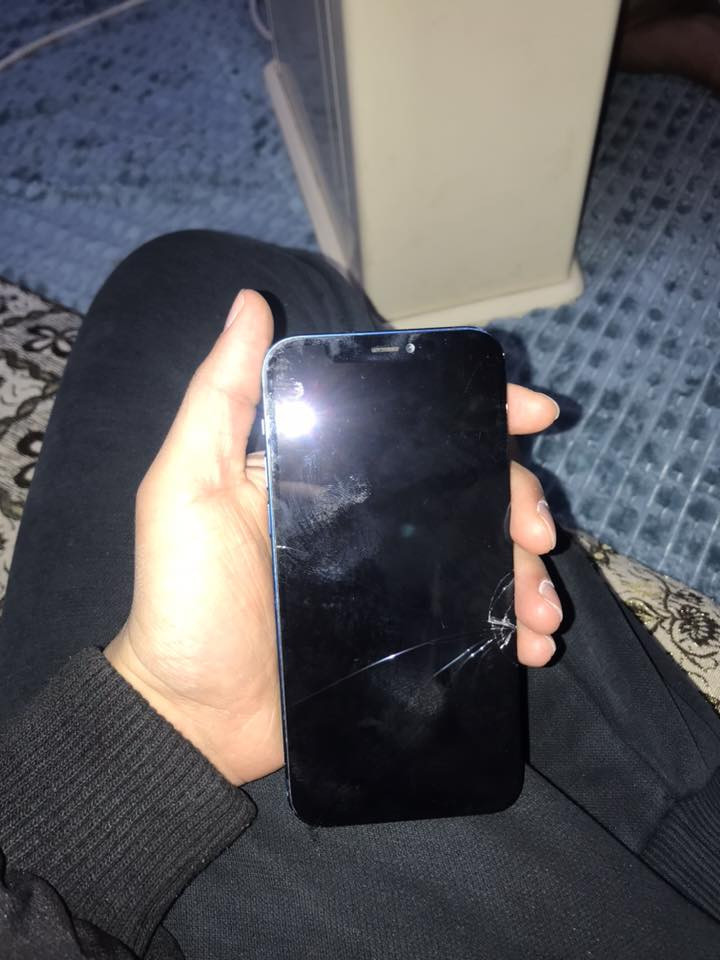 السلام عليكم ايفون12 
ذاكرة 128 
مبدل بطارية 100 فقط 
وگع مني وطفى ابيعو على وضعو 
واتساب

***********
