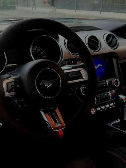 موستنك 2020 حمره 4 سلندر 2300 تيربو رقم اربيل فئة ال 55 يعني فول ماشية 71 الف ميل حادثها جاملغ و بنيد  صبغ جاملغ خلفي يسره صبغ و جاملغ يمنى خلفي و جنطه كلير من الاخير ابيعلك حزام حتى اخلص
 بدون ايرباك و شاصي السياره فول مواصفات كشنات جلد تدفئة تبريد و كهرباء ترحيب ب المري تحكم اللوان الدشبول و الداخل   و بعد مواصفات 
كاملة من كلشي و تخبل 
نقوصاتها تحتاج ترتيبات على صبغها الخارجي شوي
السعر دزلي او اتصل على الواتساب حصراً و مكان السياره بغداد
 *********** الرقم بي واتساب
