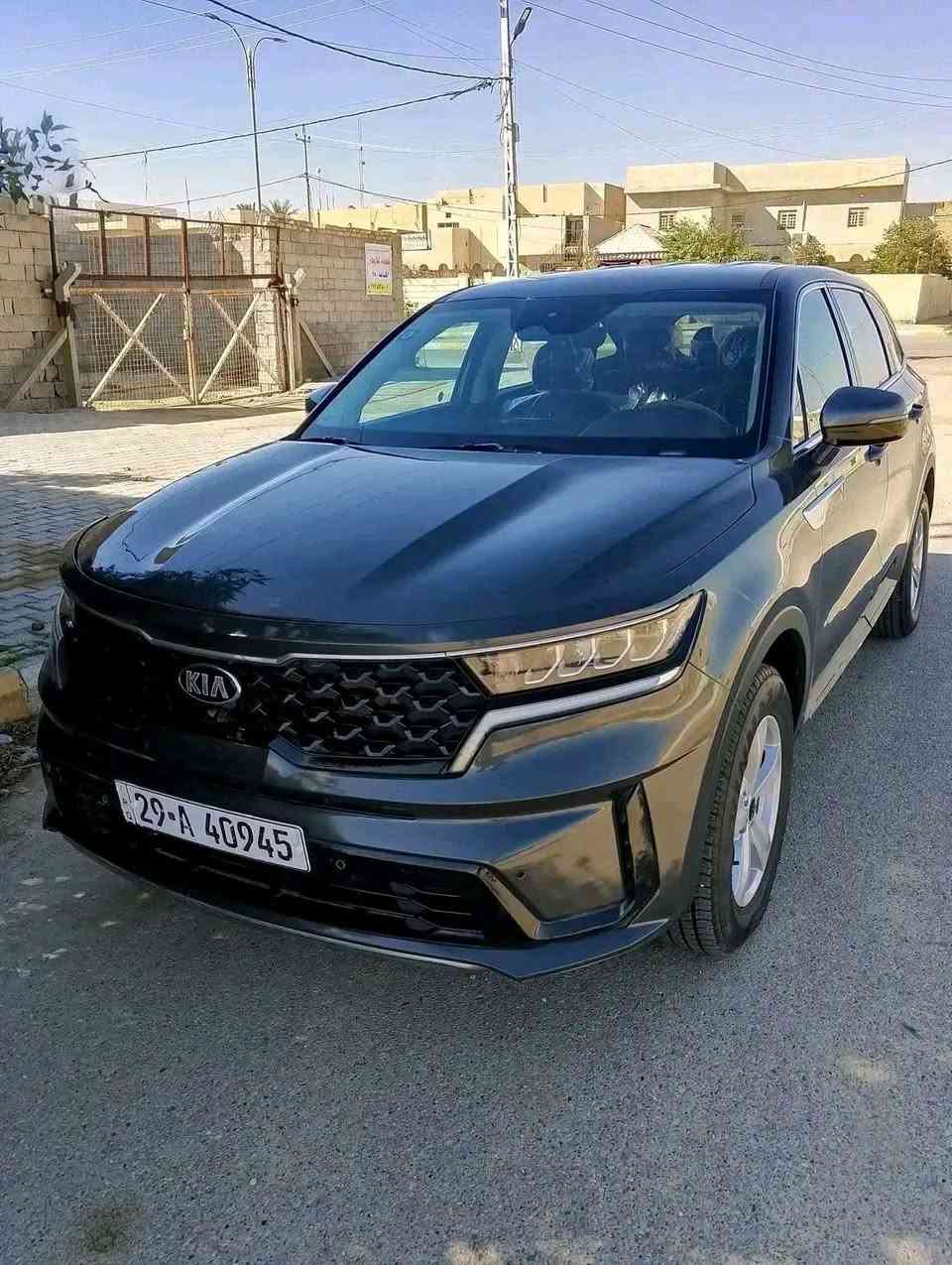 سلام عليكم سورنتو وارد أمريكي  موديل 21 محرك 2500 مشايه 55 الف مكان واسط مركز المدينة للبيع فقط .  الرقم ***********
