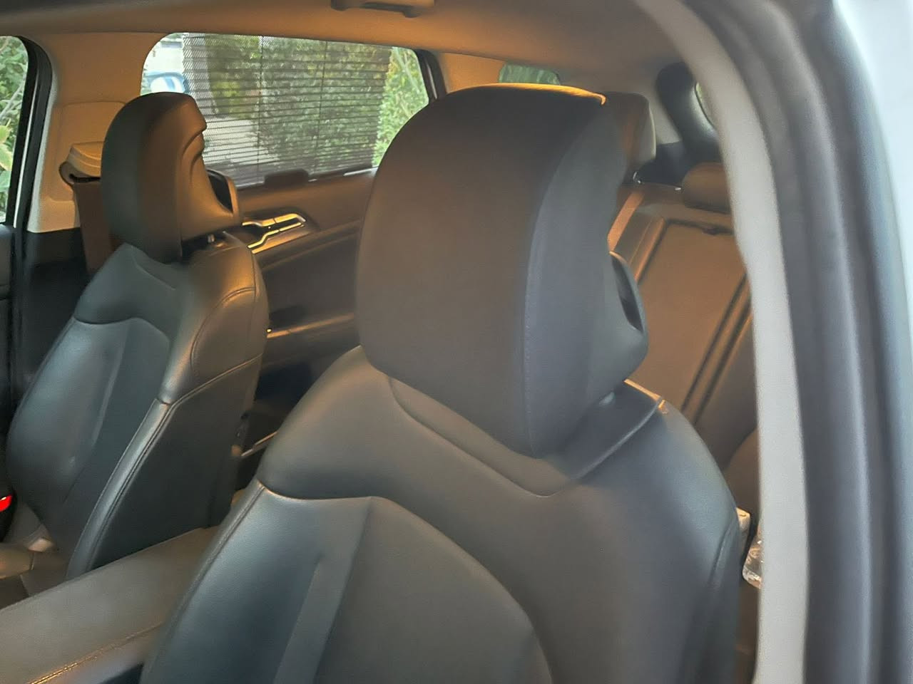 السلام عليكم سبورتج 23 امريكي محرك 1600 هايبرد
صور الحادث والمواصفات مرفقة بالمنشور ماشيه 35 الف كل متر رقم بغداد ترابها مال زيروا كاملة بدون اي نقص فقط الإكسل الخلفي فاصله بي صوت اعتقد من الحادث

***********
