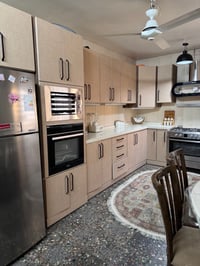 خزائن • للبيع • شارع 20