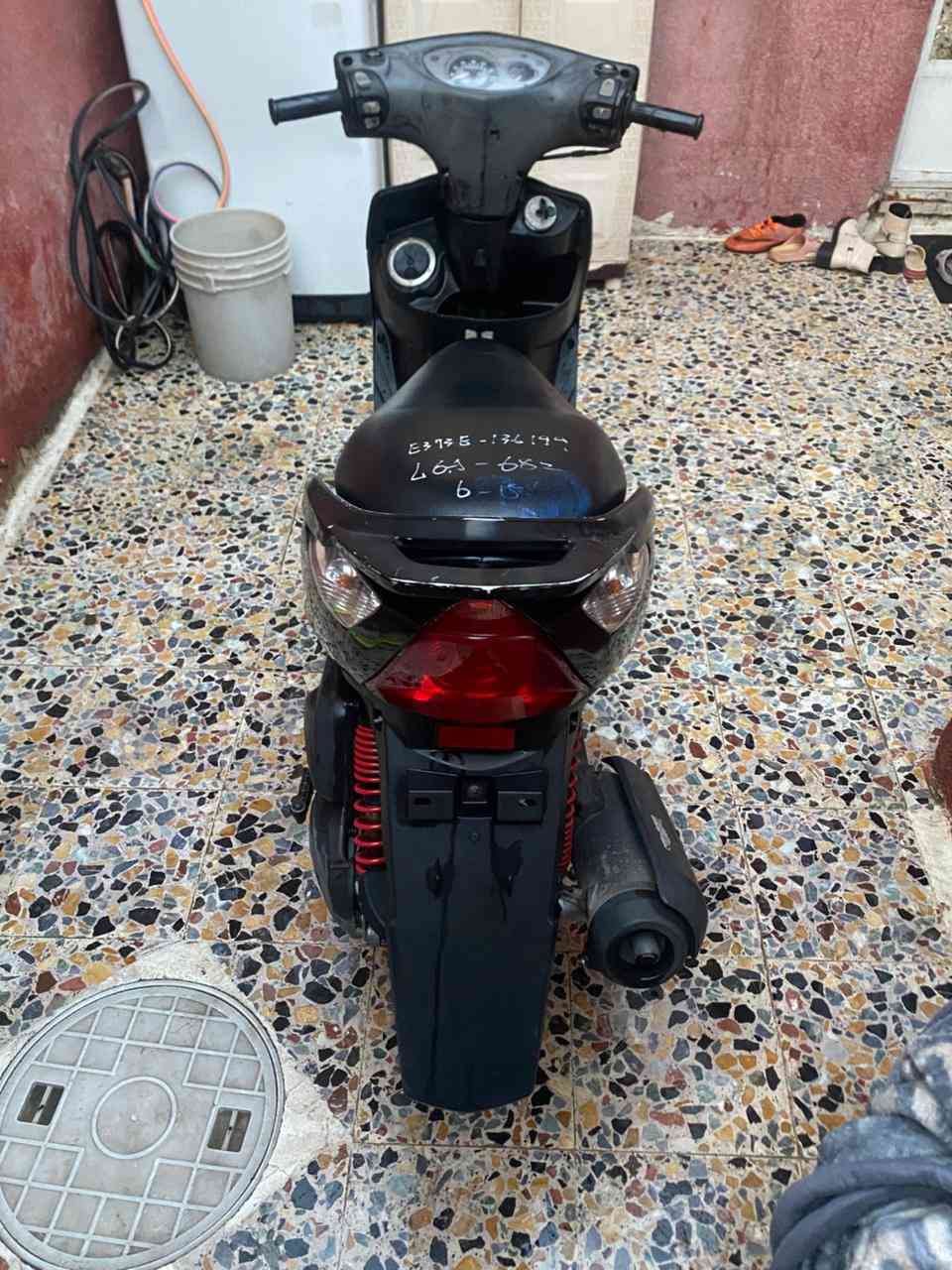 سلام عليكم
دراجه GTR (ثعلب ) 

دراجه كفاله عام 
(شاصي )
(ضفيره )
(مكينه)

دراجه شهرين شهرين و١٥يوم نازله حاويه 

درجه خير من الله 
الي ياخذه ما يتعب بيه 
بس دهن و بانزين 

السعر (٩٠٠)

***********

بغداد (حي كوفه )
قرب حي اور )
