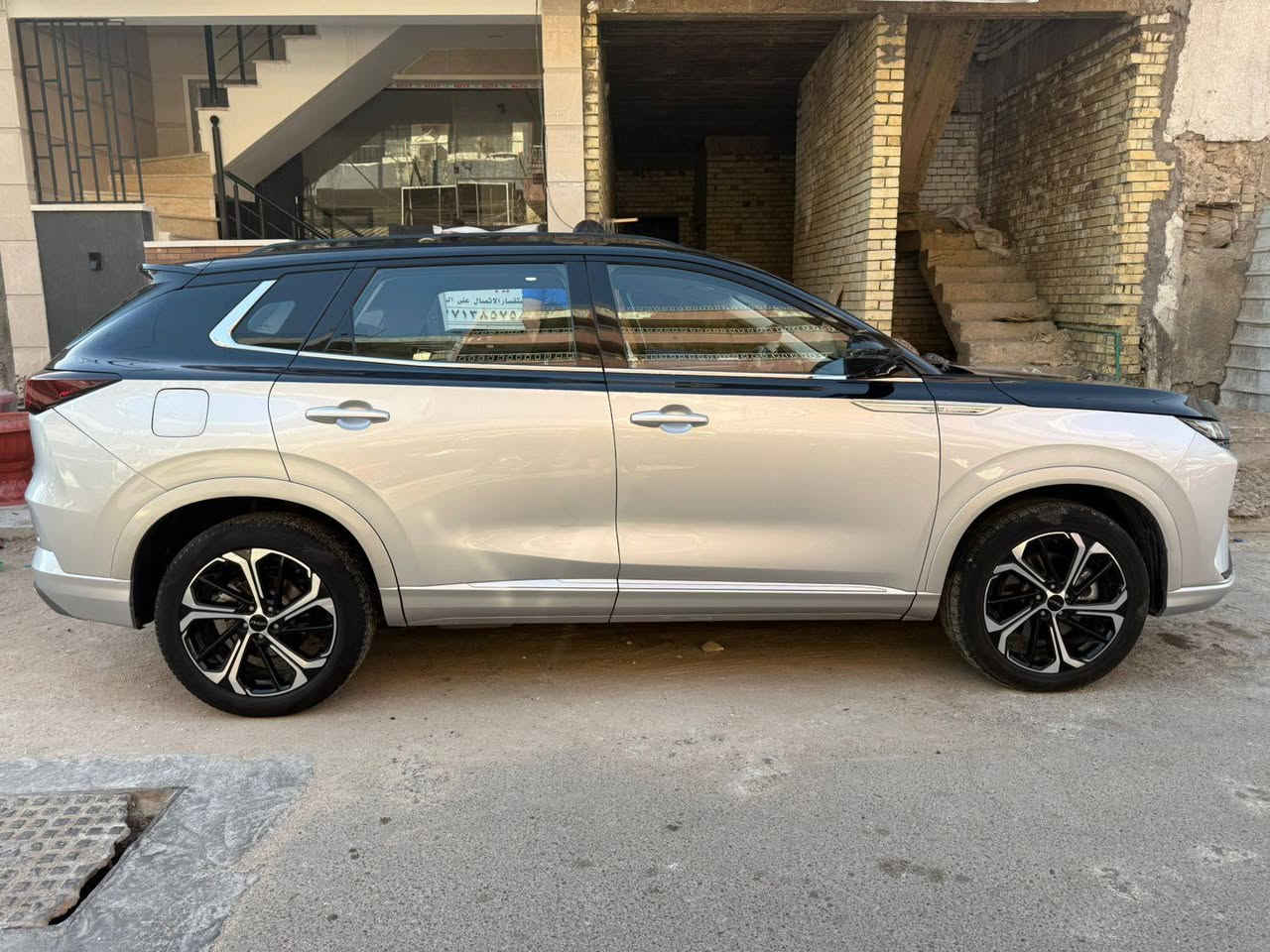 السعر اخو البلاش ⚡️⚡️⚡️
🔴 للبيع – فرصة مميزة 🔴
🚘 Dongfeng Huge | موديل 2024

سيارة حديثة، اقتصادية، ومواصفات عالية…
اختيار ذكي للمدينة والسفر 👌

📊 العداد: 32,647 كم فقط
⚙️ المحرك: Hybrid (اقتصادي جداً بالبنزين)
🎨 اللون: فضي × أسود تو كلر لونين 🔴🟢

💰 الســ🔴ــعر : داخل المنشور 👇
https://www.facebook.com/share/p/1G2xbq4mm2/

⭐ أبرز المميزات:
• شاشة ديجيتال حديثة مع نظام ملاحة
• كاميرات 360°
• رادار أمامي + حساسات أمامية وخلفية
• فتحة سقف بانوراما
• مثبت سرعة ذكي + قيادة شبه ذاتية
• مقاعد جلد فاخرة (أسود × بيج)
• تبريد مقاعد + فتحات خلفية
• إضاءة LED نهارية
• تصميم عصري رياضي
• رنجات أصلية مع إطارات سبورت
• استهلاك وقود منخفض جداً

📞 رقم صاحب السيارة : ***********
