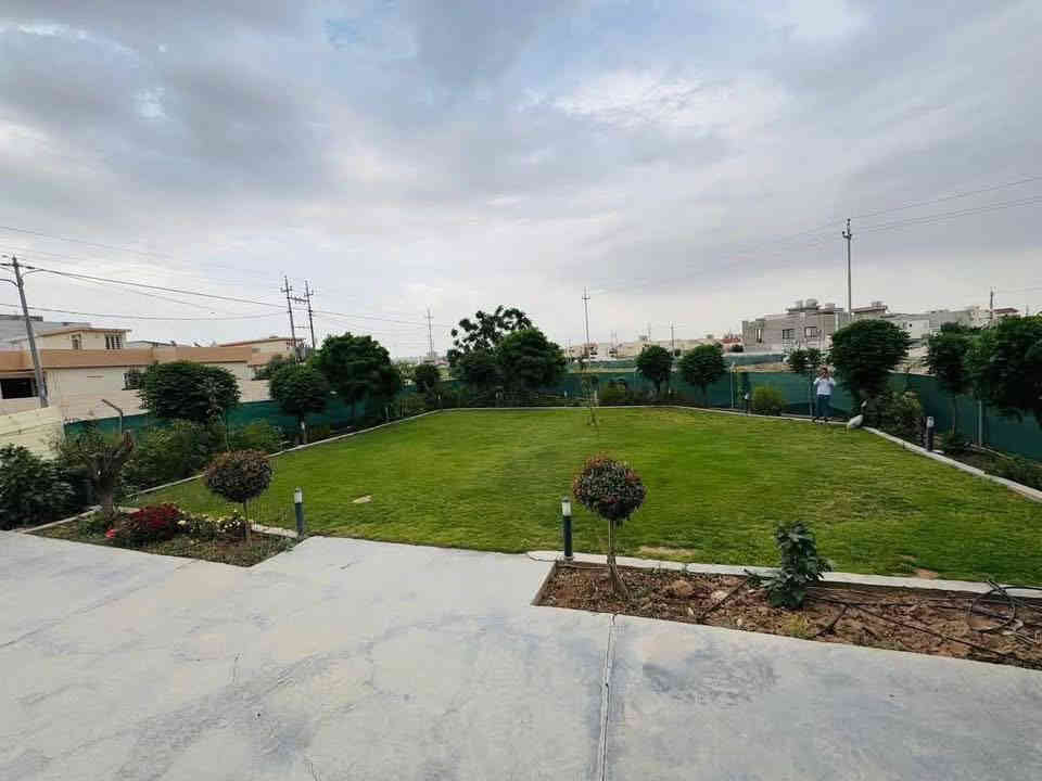 بيت على شكل مزرعة للبيع في أربيل 

بيت طابقين ركن للبيع في اشتي 1 
المساحة :- 250م طابو  - متروكة ( 375م ) 
4 غرف نوم  |  استقبال | هول |  مطبخ | مجموعة صحية | حديقة 
***
خانووی روکن بۆ فرۆشتن لە ئاشتی ١ 
دوو نهۆم 
ڕووبەر :- 250م تاپو - مەتروکە ( 375م ) 
4 ژووری نوستن | دیوەخان | هۆڵ | چێشتخانە | گەرماو | باخچە  
**

📸 السعر والصورة متوفرة على قناتنا الرسمية في التليكرام 👇
🔗 https://t.me/erbilkurdistanaqarat121

📞 تواصل مباشر واتساب أو اتصال:
📱 ***********
📱 ***********

#اربيل #كركوك #كربلاء #فلوجة #نجف #سماوه #عراق #بصره #دهوك #عقارات #عقاراتللبيع #اشتي_فيلج #حي_قربو #اربيل_الجديدة #ازادي_نوي #كلوبال_ستي #هيوا_ستي #لانه_ستي #فرمانبران #5حساروك #ماس_هيلز #كنجان_ستي_اربيل #حي_هفالان #قرية_الاسبانيه #كوردستان_ستي #زانر_ستي #بختياري #وزيران #مهندسين

⬅️ الأسعار والصور داخل القناة… لا تفوّت الفرصة

تابعنا الان وشوف احدث العقارات يوميا 🏘️ https://t.me/erbilkurdistanaqarat121🔗
