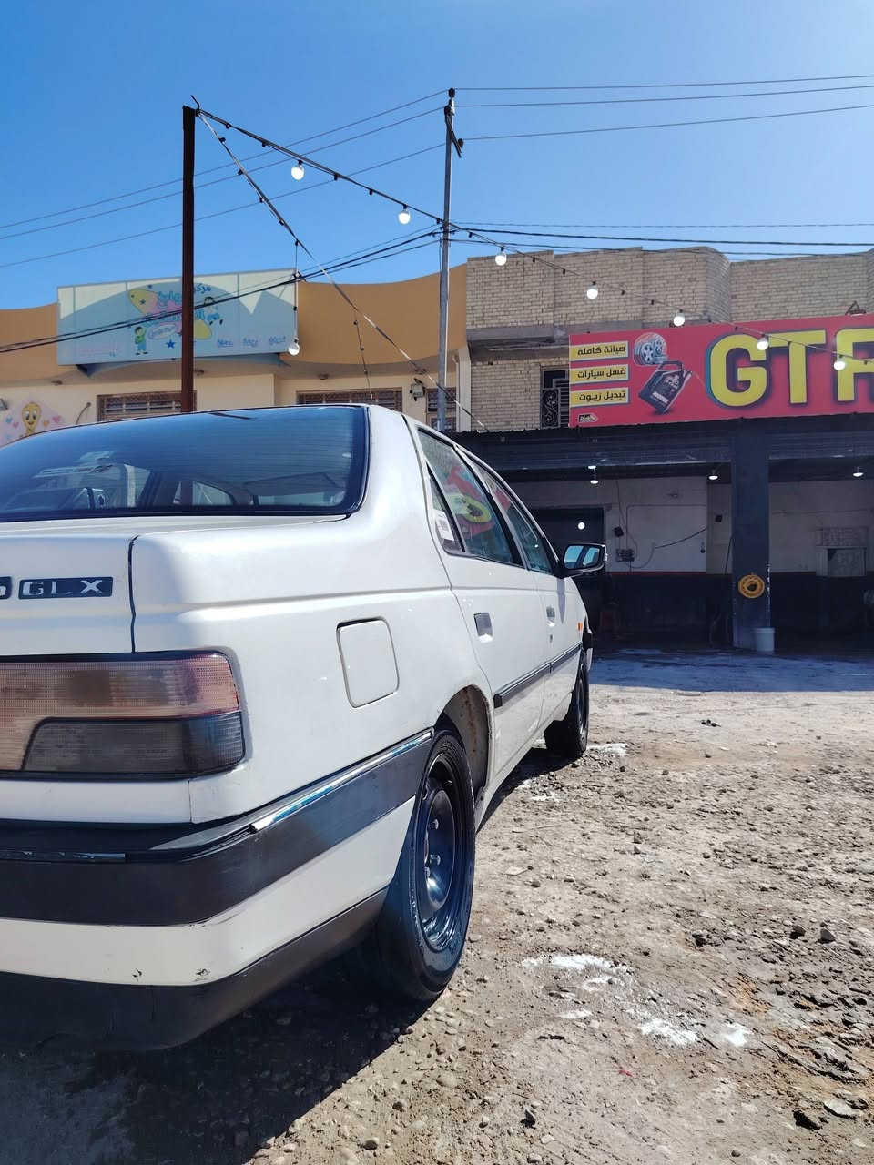 السلام عليكم بيجو ٤٠٥   2009 رقم نجف نكليزي مداور ثاني يوم سياره حلوه نضيفه بيها قطعتين السعر ٣٢ بيها مجال قليل مكاني نجف الاتصال ***********
