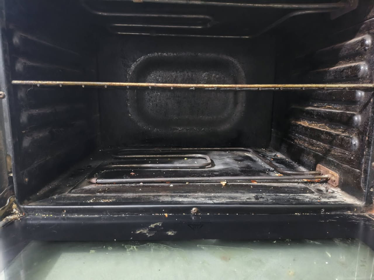 اوڤن مستعمل شغال كلشي مابي سعر 30وبي مجال ***********وتساب مكاني بل ري
